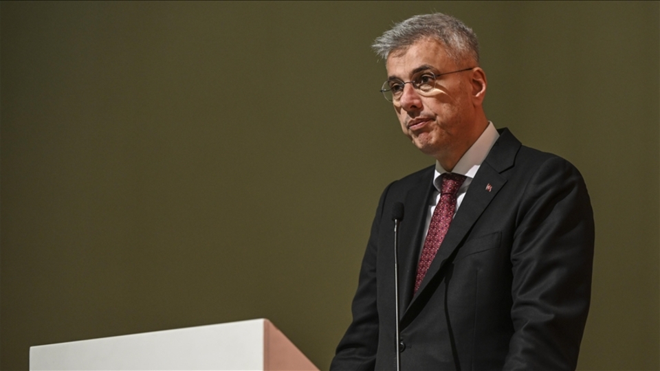 Bakan Memişoğlu'ndan Böcek ailesi açıklaması