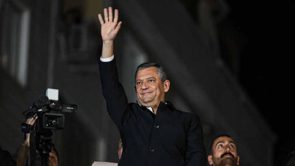 Özgür Özel, Sultangazi'de konuştu