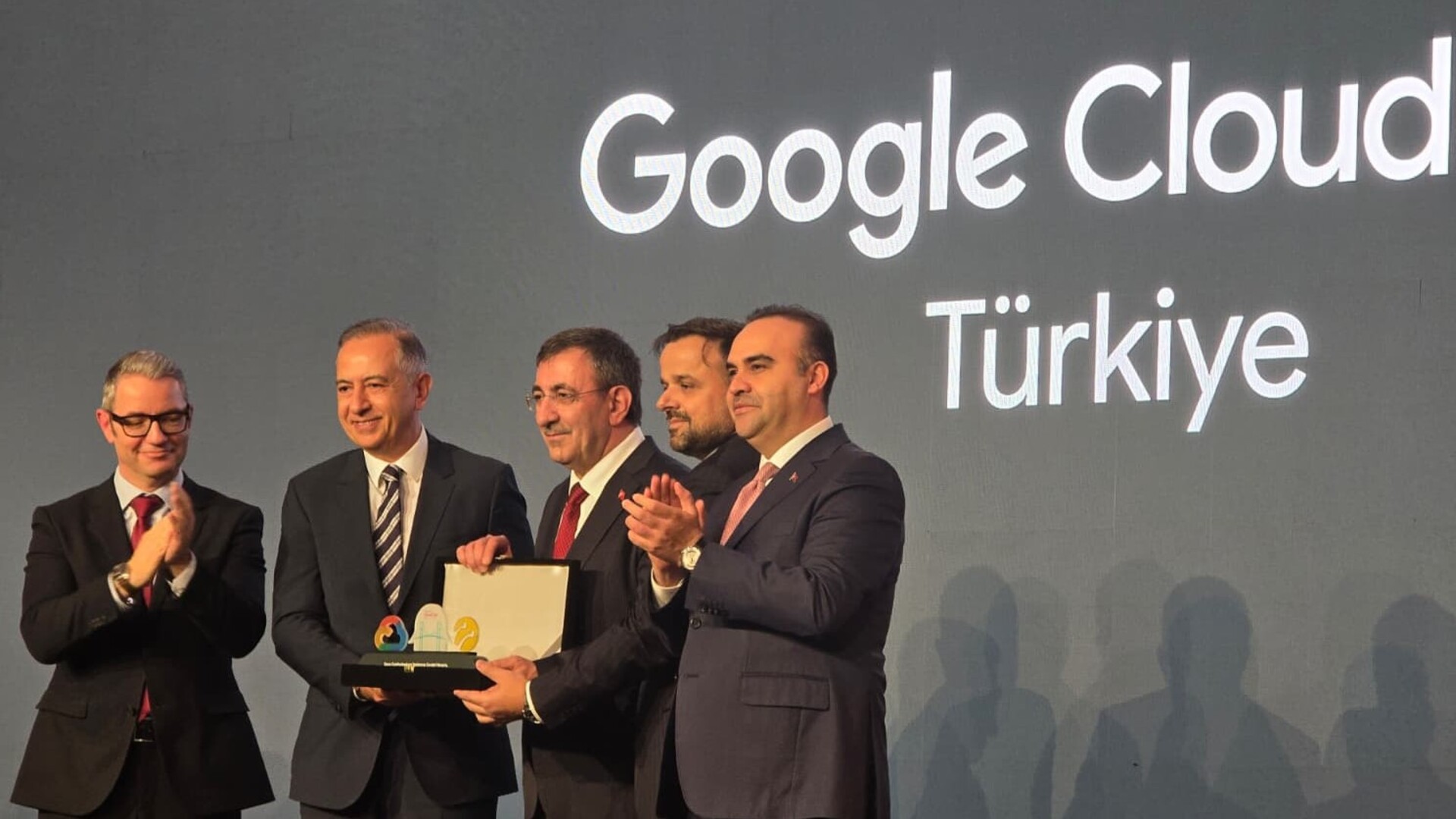 Google Cloud Türkiye'ye 2 Milyar Dolar Yatırım Açıkladı