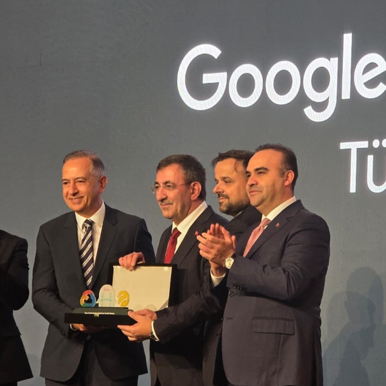 Google Cloud'dan Türkiye'ye 2 milyar dolarlık yatırım