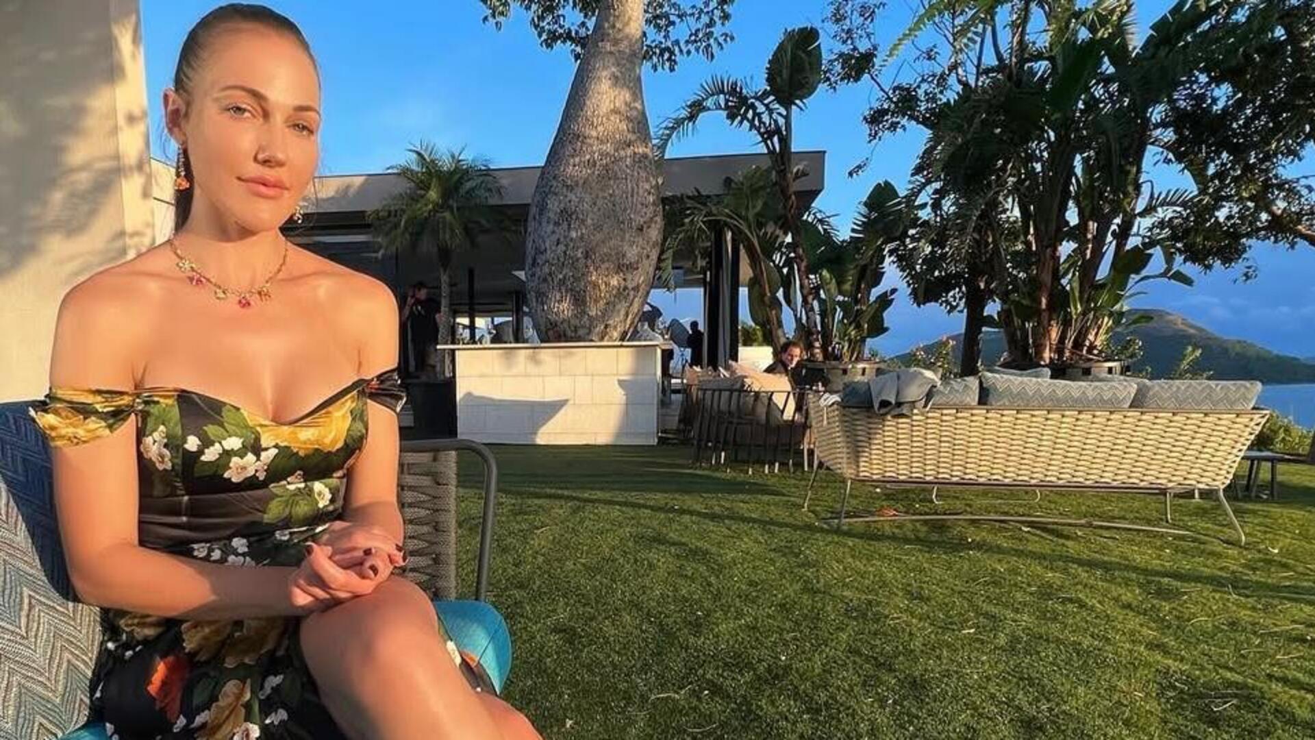 Meryem Uzerli: Karın gerdirme iddialarını yalanladı, estetik itirafları