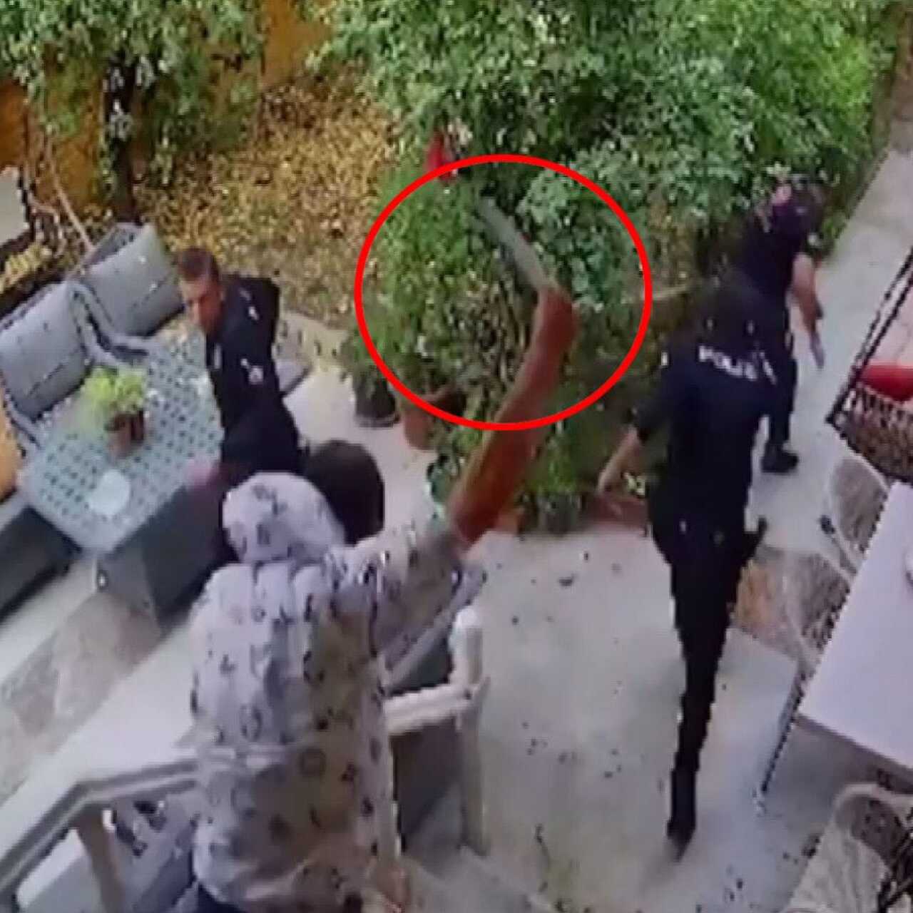 Polisi 7 yerinden bıçaklayan sanığa 17 yıl hapis 