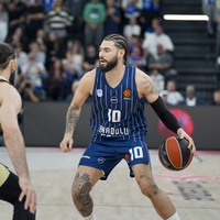 Anadolu Efes son nefeste kazandı!