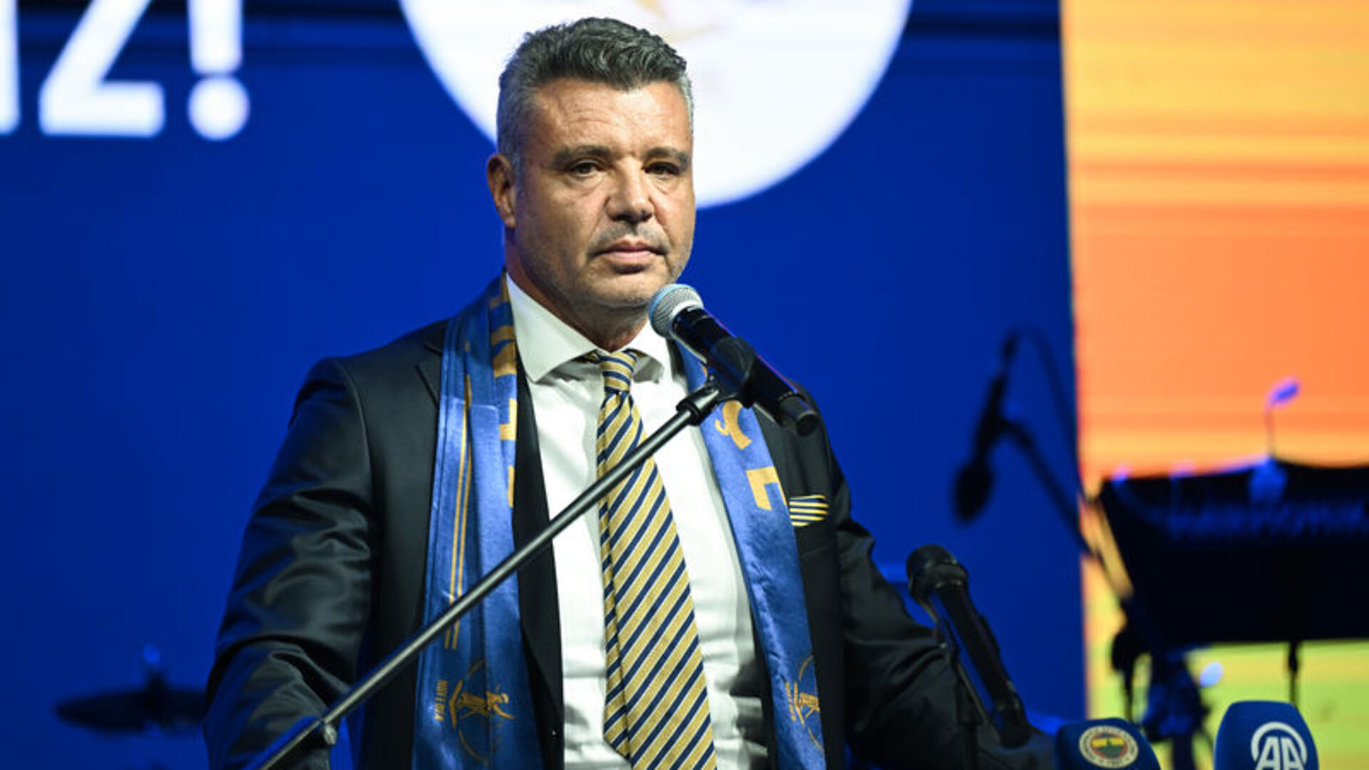 Fenerbahçe Başkanı Saran, HUFEDER'in 5. Yıl Kutlamasına Katıldı