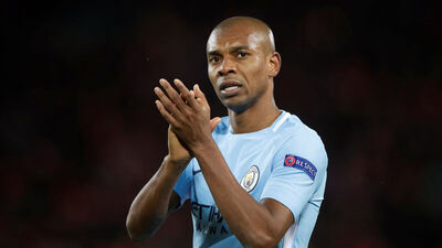 Fernandinho, futbola veda etti!