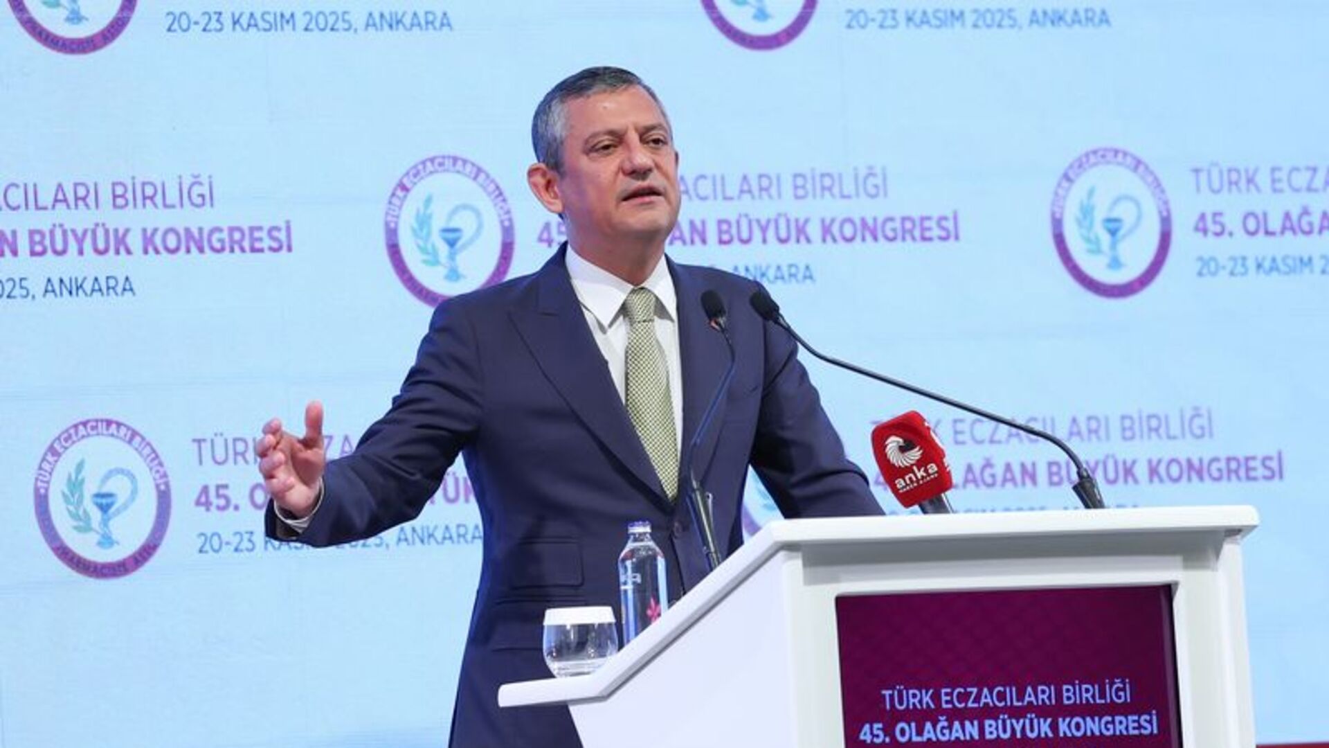 Özgür Özel: Sağlıkta Yeni Kurucu İrade Şart
