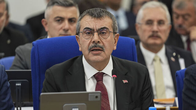 Bakan Tekin, sivil toplum örgütleri ile ilgili sorulara yanıt verdi