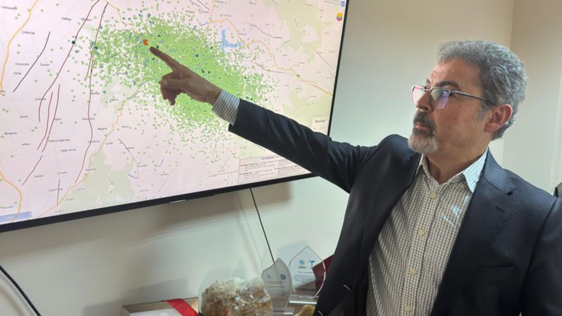 Prof. Dr. Hasan Sözbilir: Artçıların Durması İyi Değil, Fay Stres Biriktiriyor