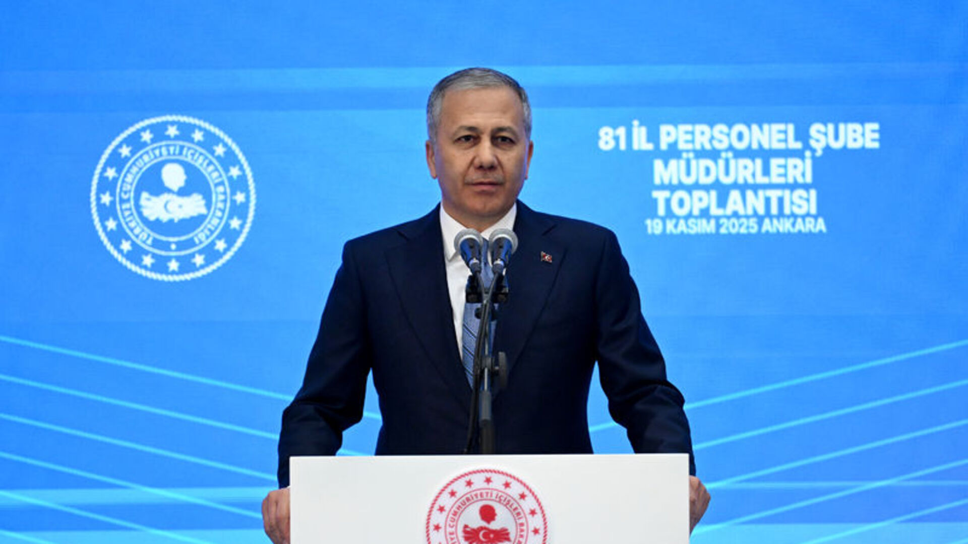 İzmir, Ankara ve İstanbul'da Dev Operasyon: 2 Milyon Uyuşturucu Hap Ele Geçirildi