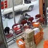 Bursa'da yaşandı! Eczacı kadına saldırıp kıyafetini çıkarmaya çalıştı! Tutuklandı