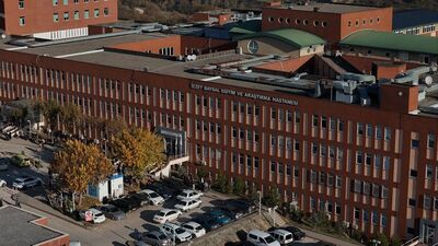 14 üniversite öğrencisi yemekten zehirlendi!