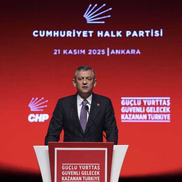 Özgür Özel 'parti programı taslağını' açıkladı