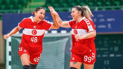 Kadın milli hentbolcular Riyad'da şampiyon!