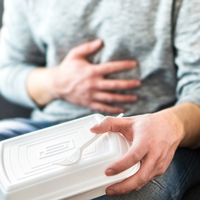 Gıda zehirlenmesi nasıl başlıyor? Bu belirtilere dikkat!