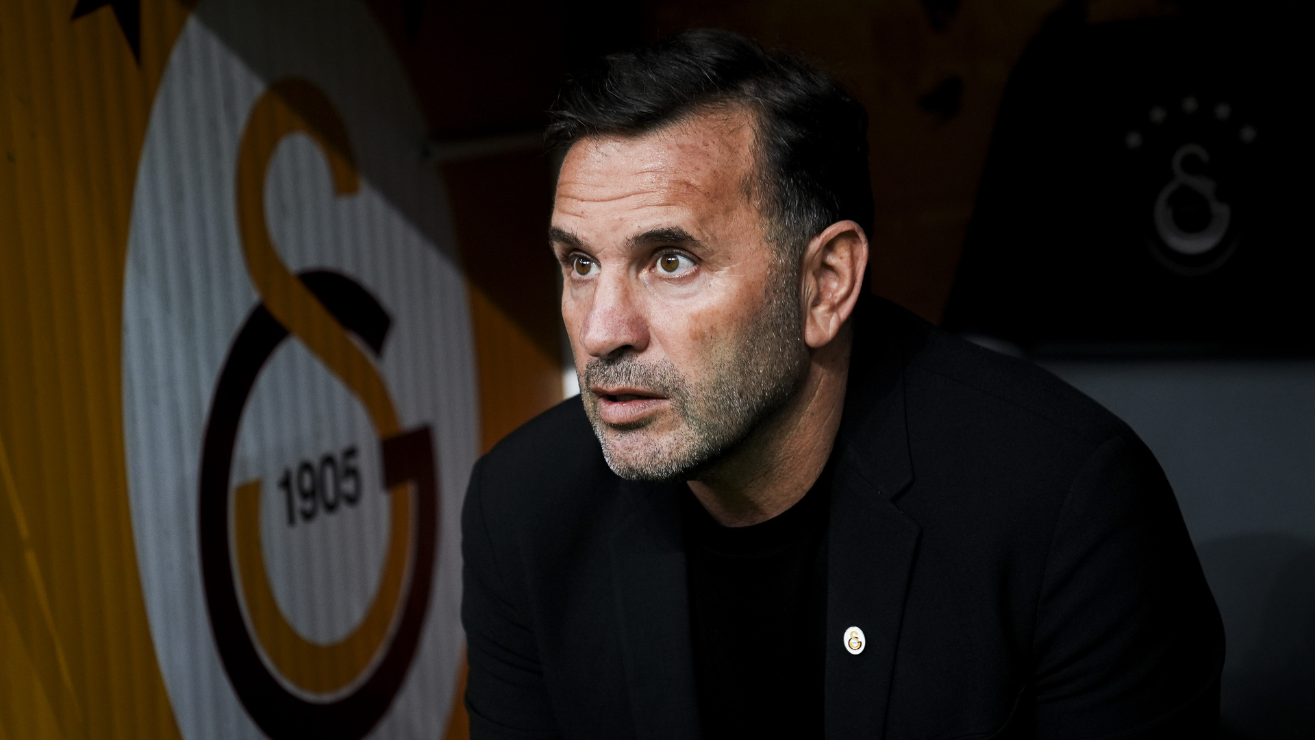 Okan Buruk'tan Transfer ve Hedef Açıklamaları: Galatasaray'ın Vizyonu