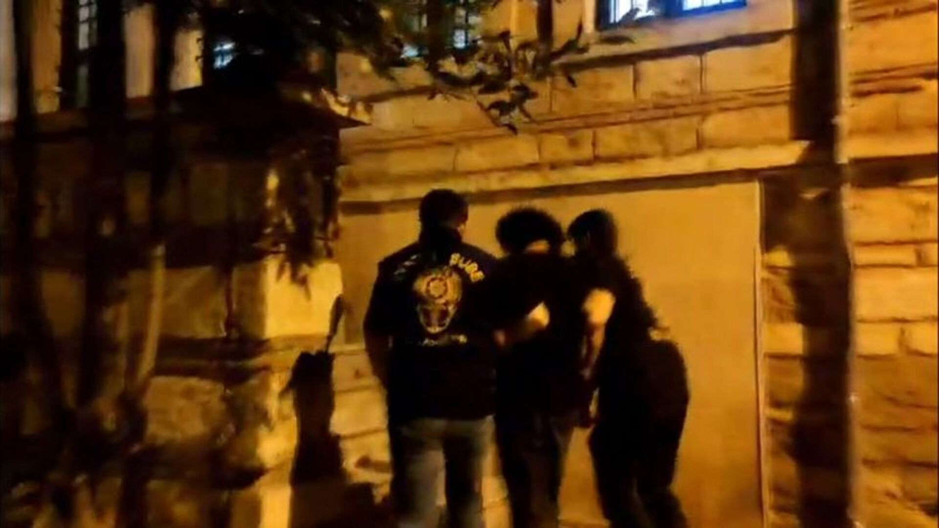 Mezarda Uygunsuz Hareketlere Soruşturma: 2 Kişi Gözaltında