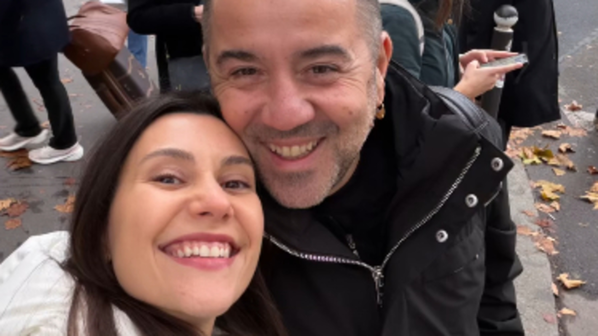 Ata Demirer ve Dilara Alemdar'ın Paris Aşkı Sosyal Medyayı Salladı