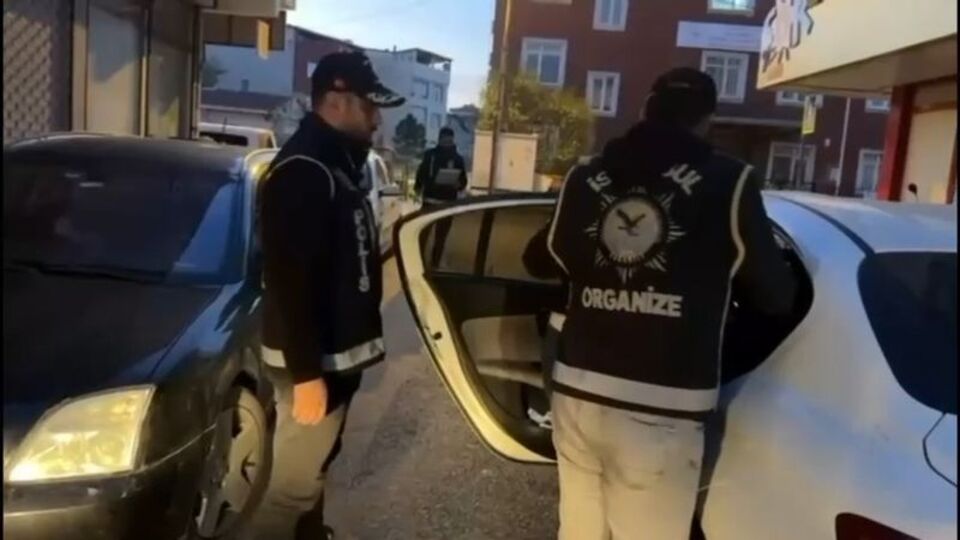 Sultanbeyli'de suç örgütüne operasyon: 20 gözaltı