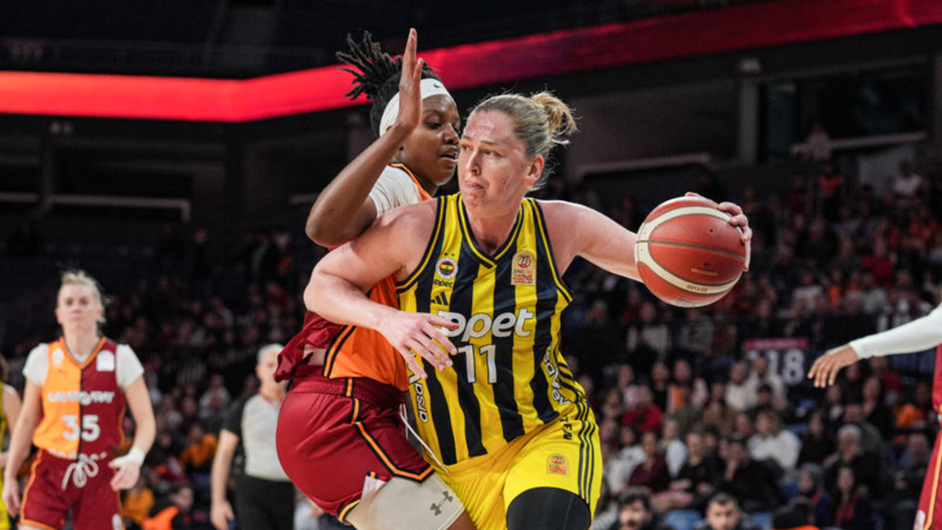 Potada Dev Derbi: Galatasaray-Fenerbahçe Liderlik Mücadelesi