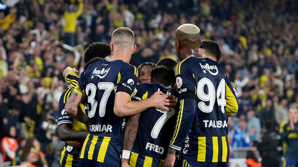 Fenerbahçe kamp kadrosunu açıkladı: 4 eksik