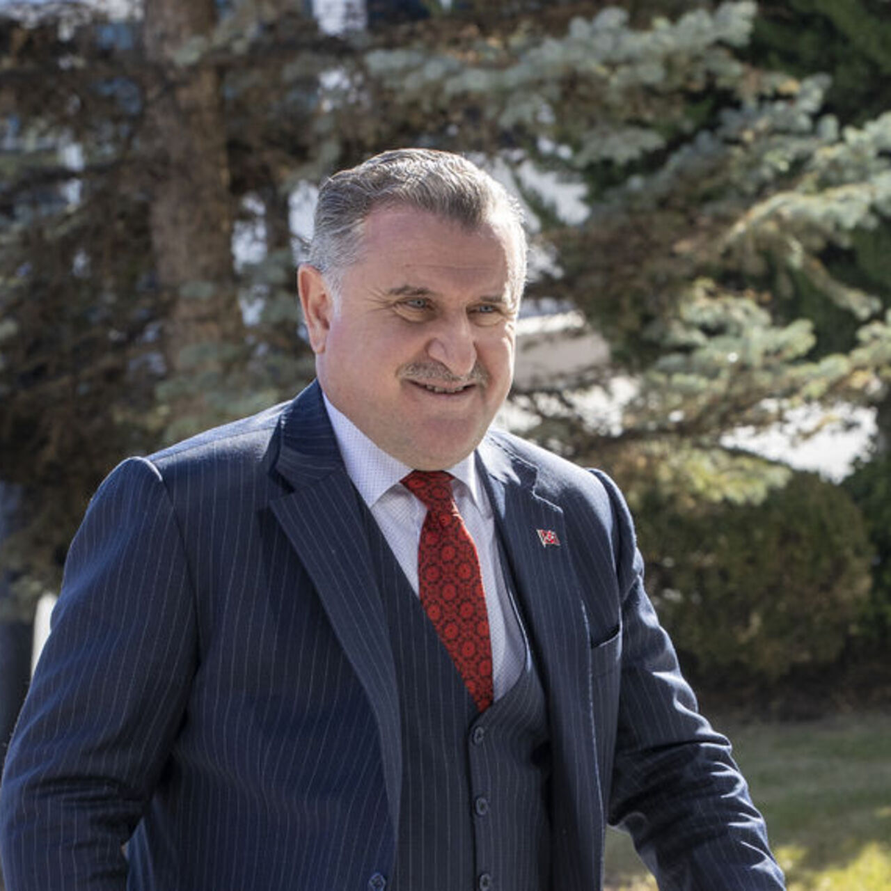 "İstanbul'da tesis devrimi yapacağız"