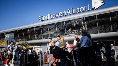 Eindhoven'da uçuşlar durduruldu