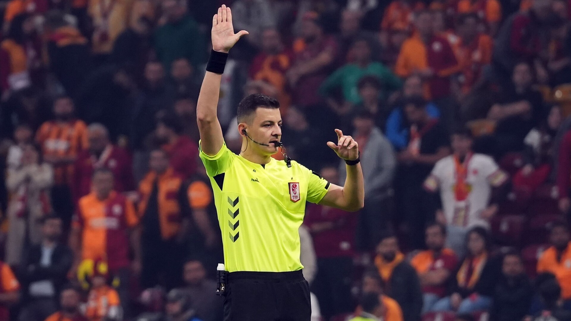 Eski Hakemler Galatasaray-Gençlerbirliği Maçını Masaya Yatırdı: 1 Penaltı ve 1 Kırmızı Kart Atlandı!