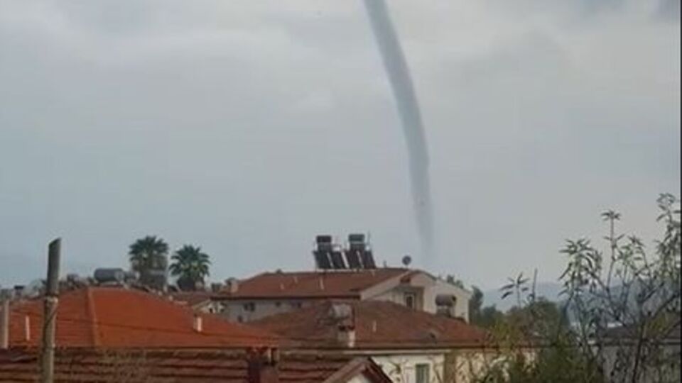 Marmaris'te hortum! O anlar kaydedildi