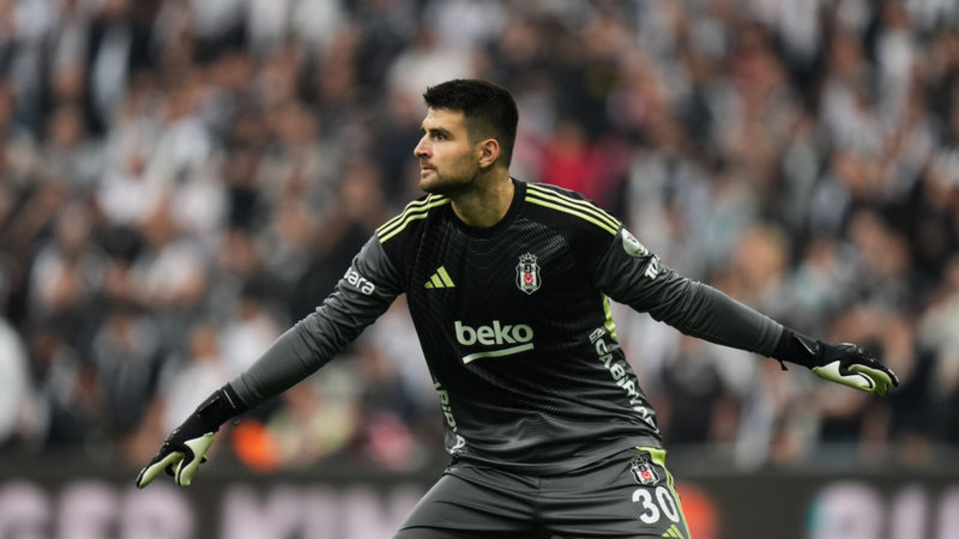 Beşiktaş'ta Ersin Destanoğlu: Puan Kaybından Üzgünüz