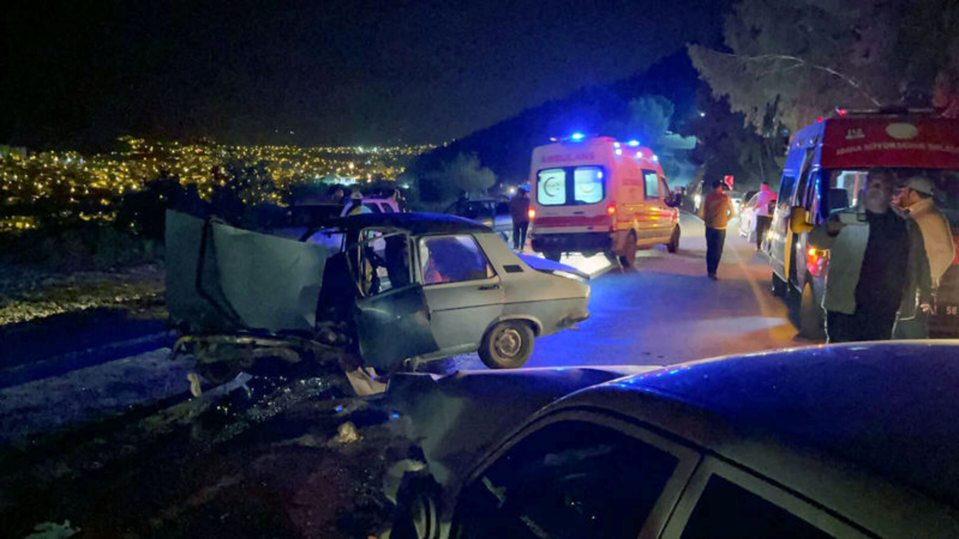 Adana'da Kafa Kafaya Çarpışma: 7 Yaralı