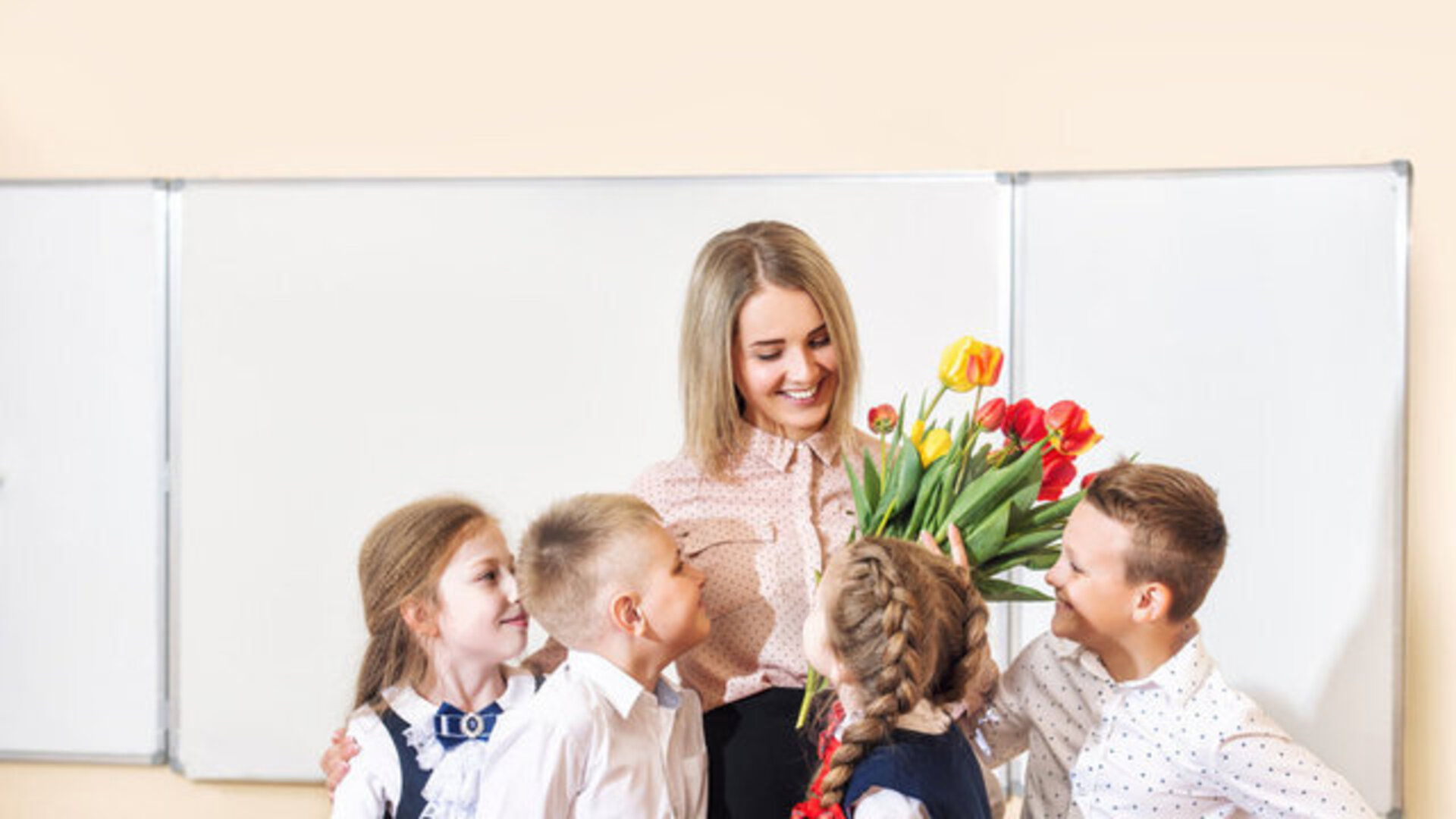 24 Kasım Öğretmenler Günü şiirleri: Kısa, uzun, anlamlı Öğretmenler Günü şiiri seçenekleri