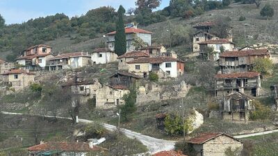 4 kişi kaldılar! 450 yıllık hayalet köy