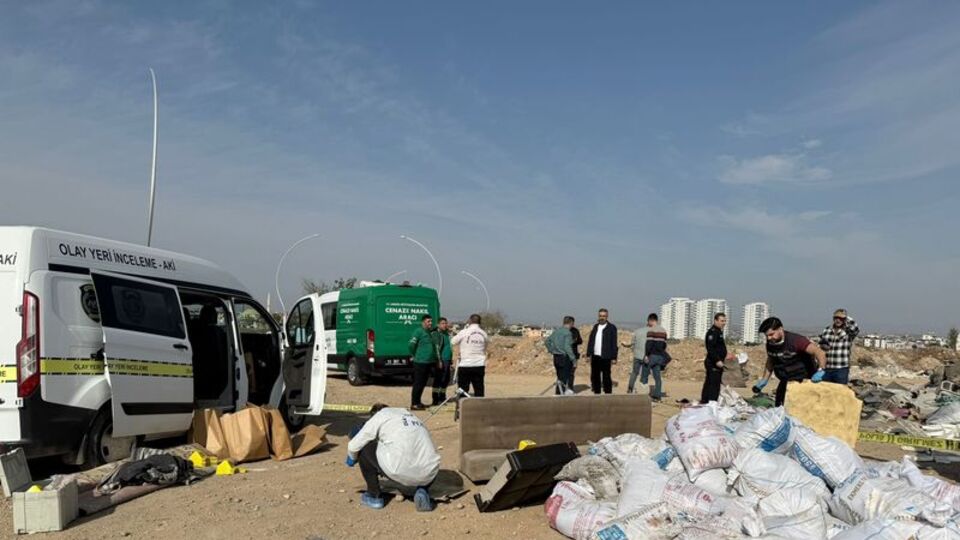 Vahşet! Cesedi tuzlayıp moloz alanına attılar!