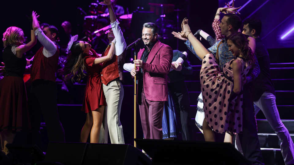 Emre Altuğ'dan 'Bir Pop Masalı'