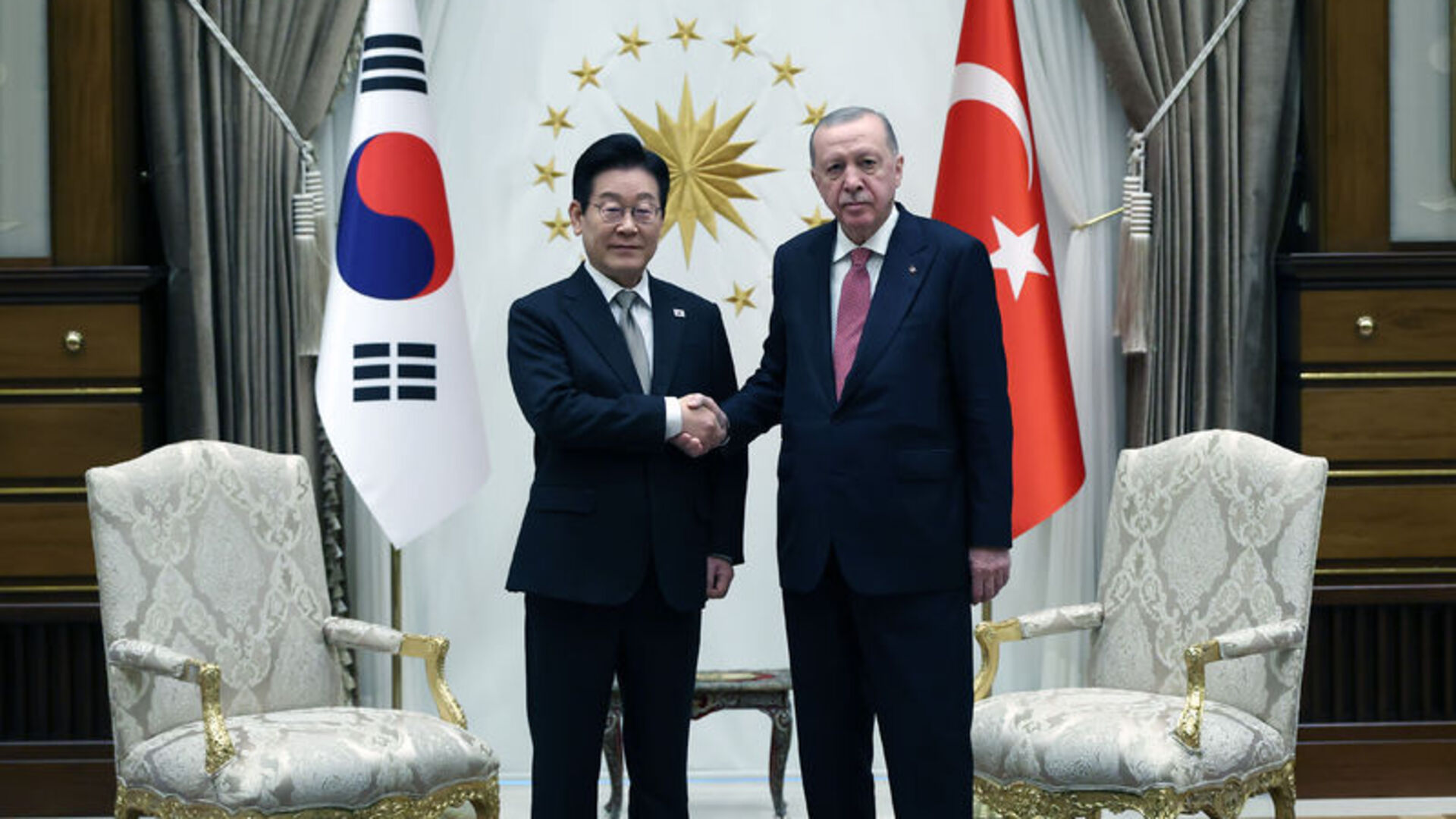 Cumhurbaşkanı Erdoğan, Güney Kore Devlet Başkanı ile görüştü | Dış Haberler