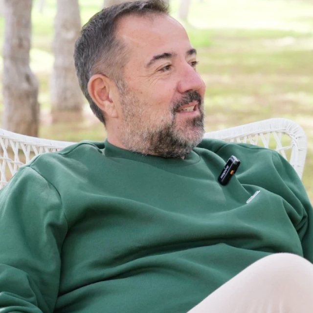 "İlk paramla Bozcaada'dan ev aldım"