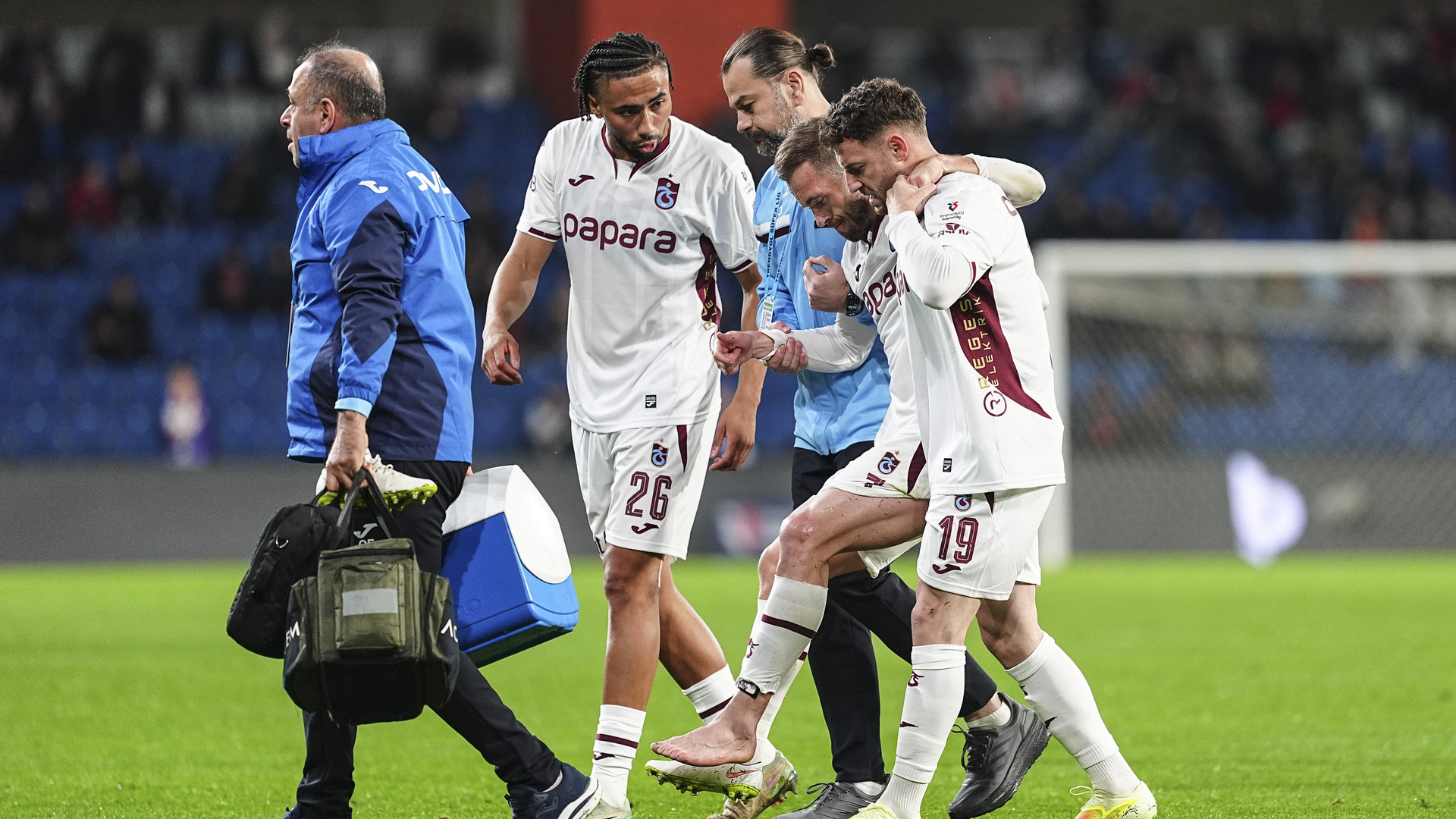 Trabzonspor'da Edin Visca Sakatlandı! Başakşehir Maçından Erken Çıktı