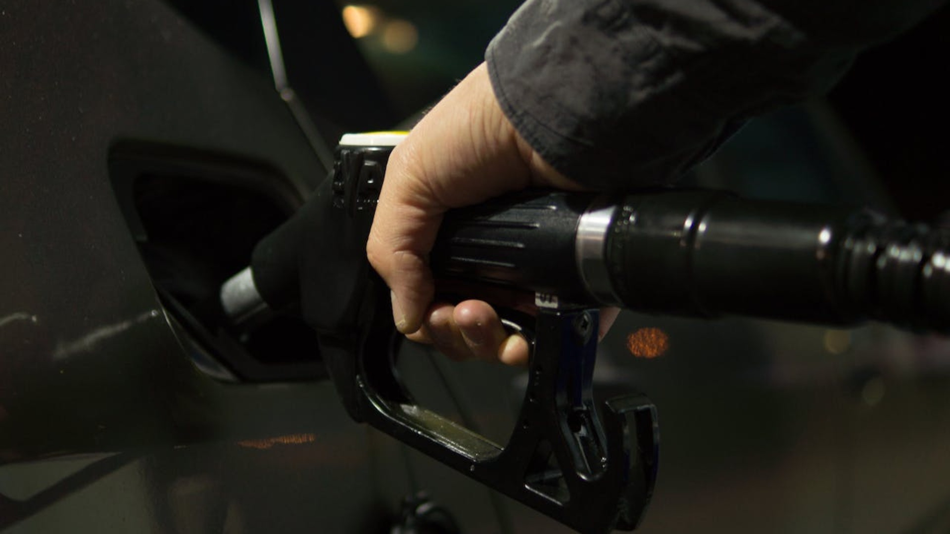 Motorine 2,44 TL İndirim Geldi! 25 Kasım Akaryakıt Fiyatları