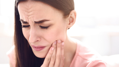 Uykuda diş sıkmak neden olur?