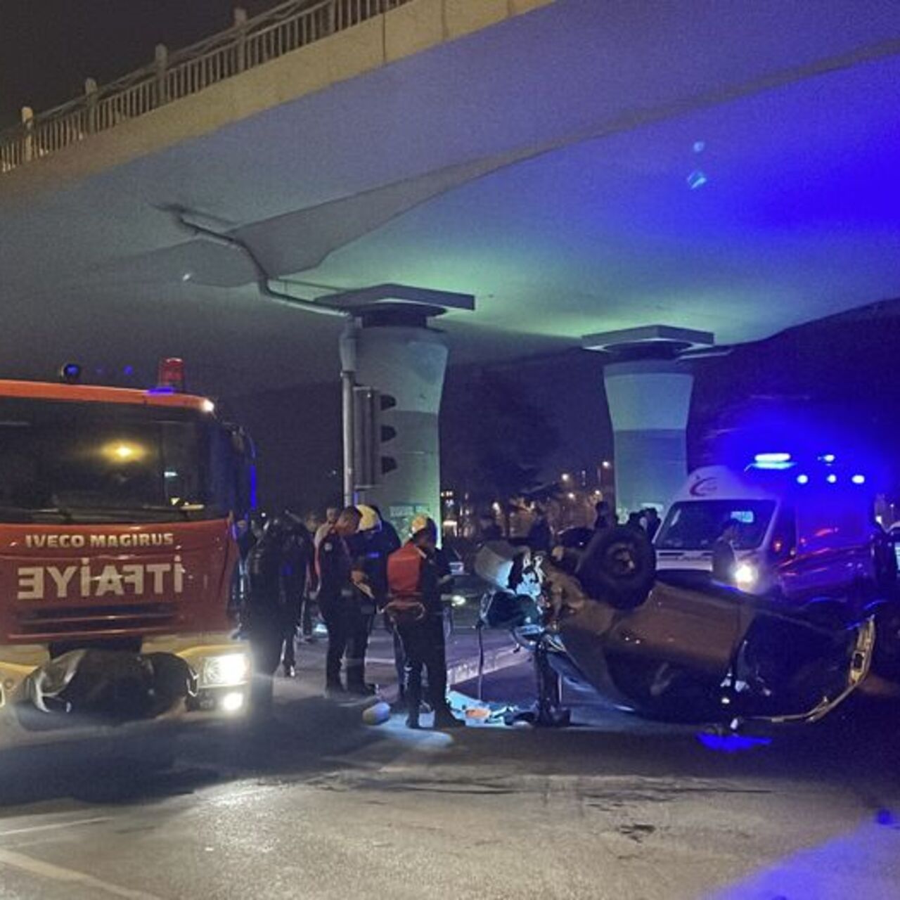 Polisin "dur" ihtarına uymadı: 2 yaralı