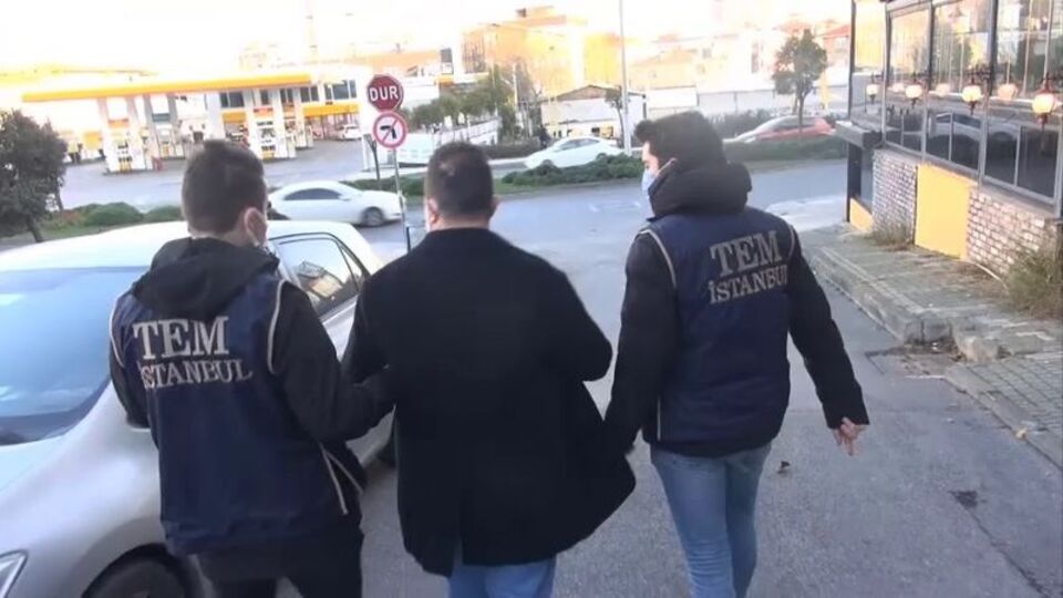 BAE'ye casusluk iddiası! 3 gözaltı