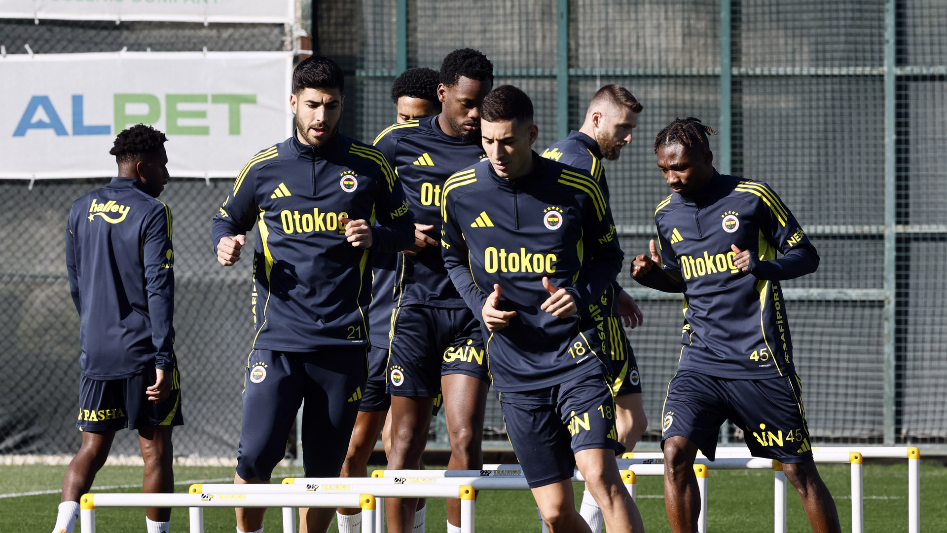 Fenerbahçe, Ferencvaros Maçı Hazırlıklarını Sürdürüyor