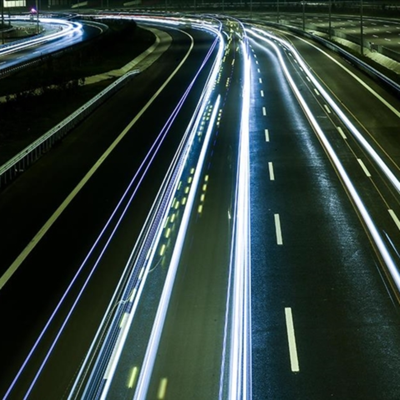 Prag - Paris kaç kilometre? 