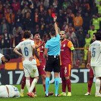 Arda Ünyay ilk maçında kızardı!