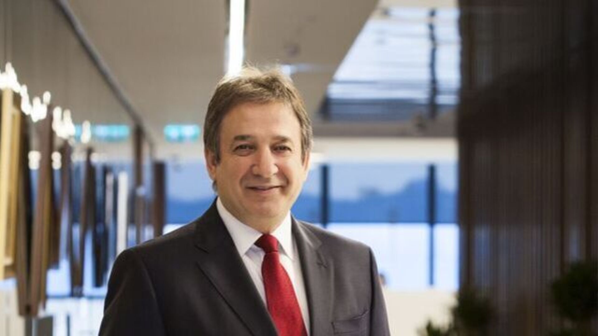 Ahmet Kırman Koç Holding Yönetim Kurulu'ndan İstifa Etti