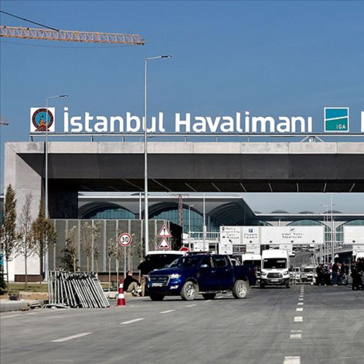 Taksim - İstanbul Havalimanı kaç km?