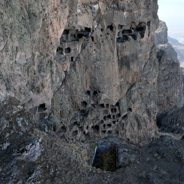Kayaların içine kurulmuş 'Hitit döneminin gökdeleni'