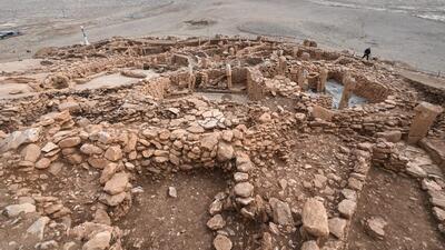 Ağzı dikili 'ölüm yüzü' heykeli heyecanlandırdı