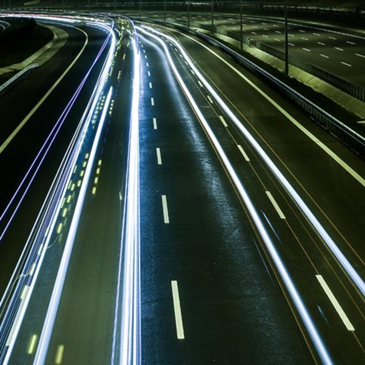 Abu Dhabi - Dubai kaç kilometre?