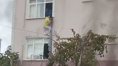 İşçilerin kaldığı binaya kundaklama! Çarşaflarla kurtuldular